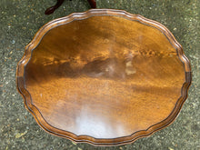 Load image into Gallery viewer, Mahogany Oval Wine Table
