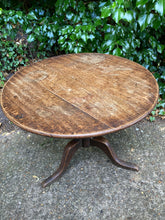 Load image into Gallery viewer, Antique Tilt Top Oak Table
