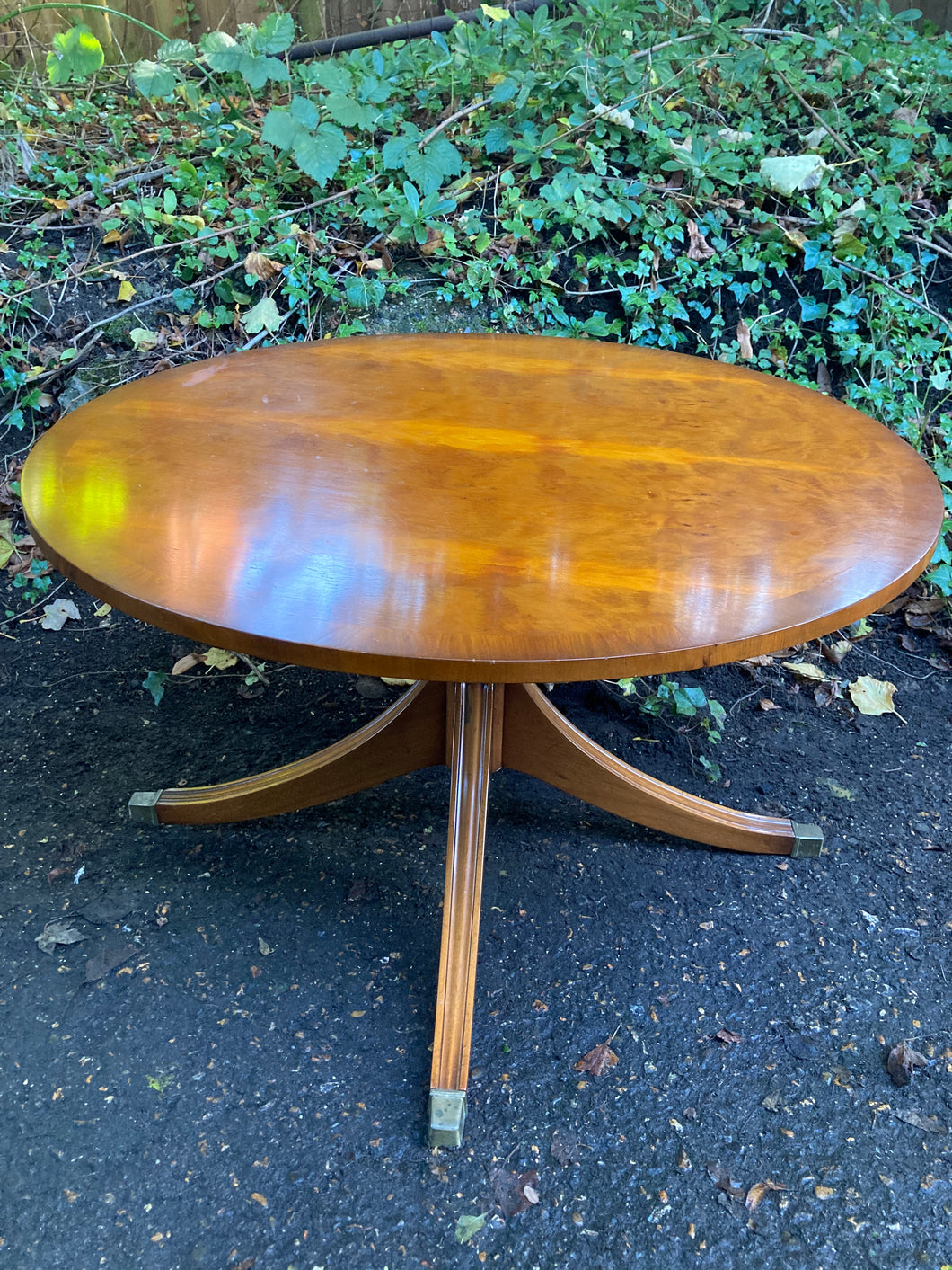 Bevan & Funnell Yew Wood Round Coffee Table