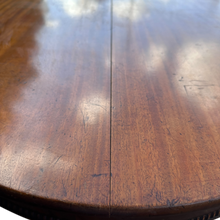 Load image into Gallery viewer, 19th Century Mahogany Oval Dining Table on cabriole legs
